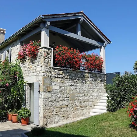 Lovely In Istria With Outdoor Swimming Pool