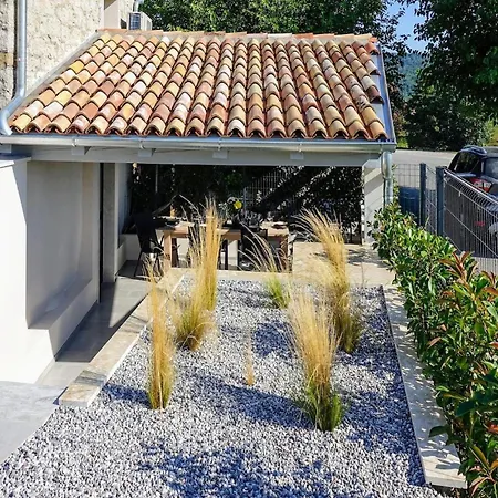 Holiday home Lovely In Istria With Outdoor Swimming Pool *