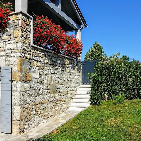 Lovely In Istria With Outdoor Swimming Pool Holiday home