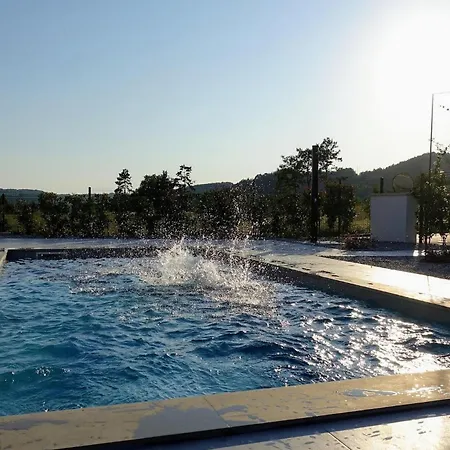 Holiday home Lovely In Istria With Outdoor Swimming Pool *